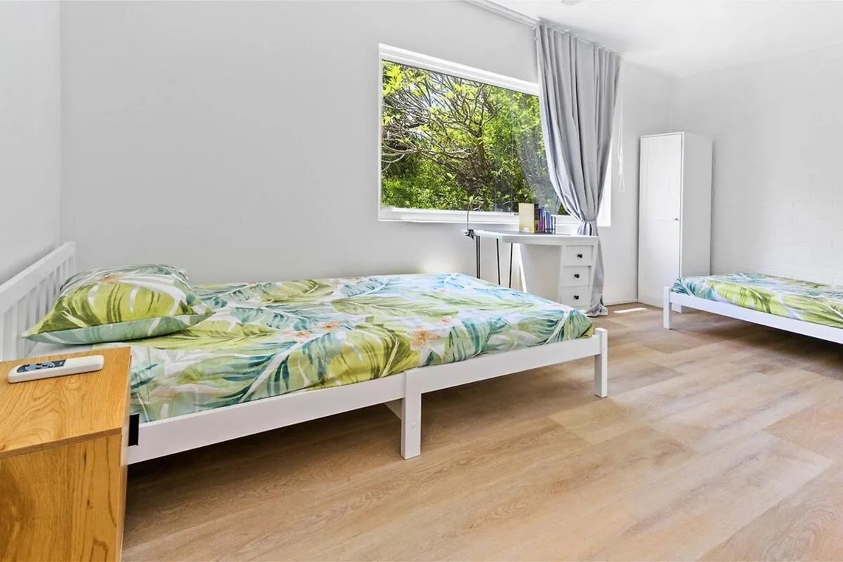 Charming 2-Bed Near River & City Brisbane