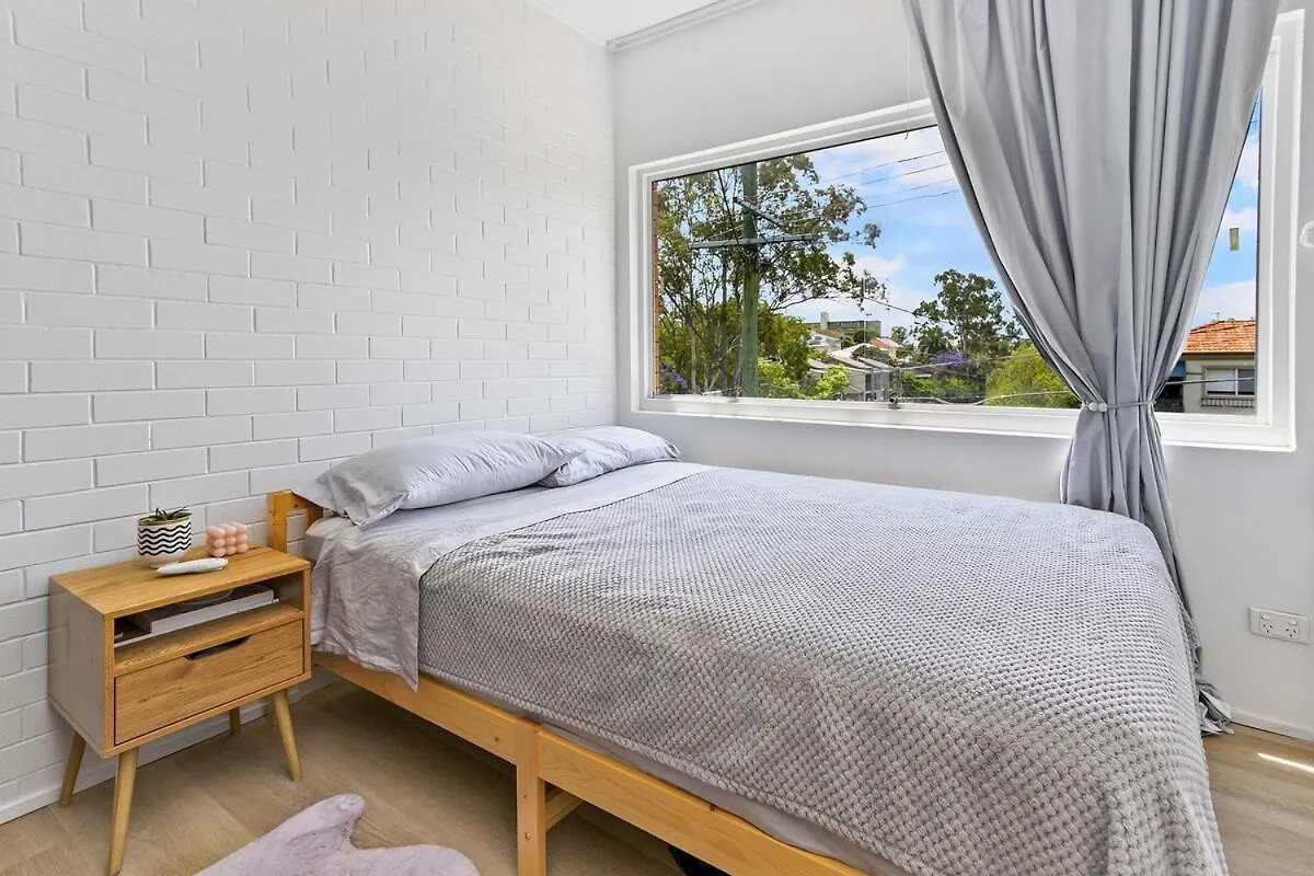 Apartment Charming 2-Bed Near River & City Brisbane