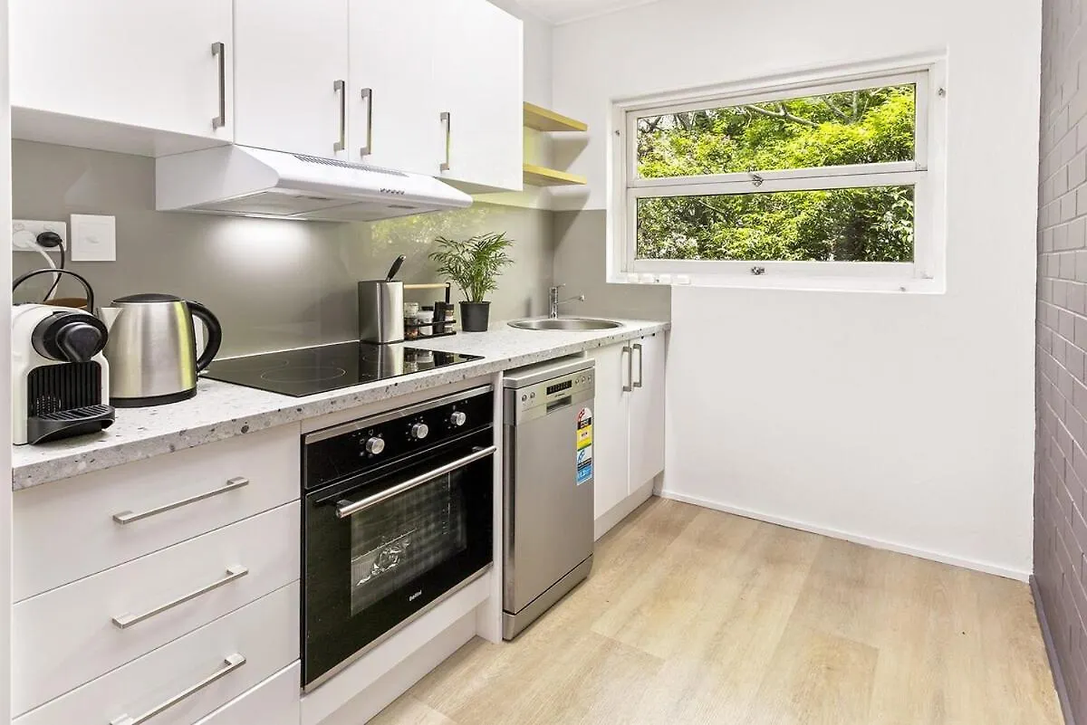 Apartment Charming 2-Bed Near River & City Brisbane