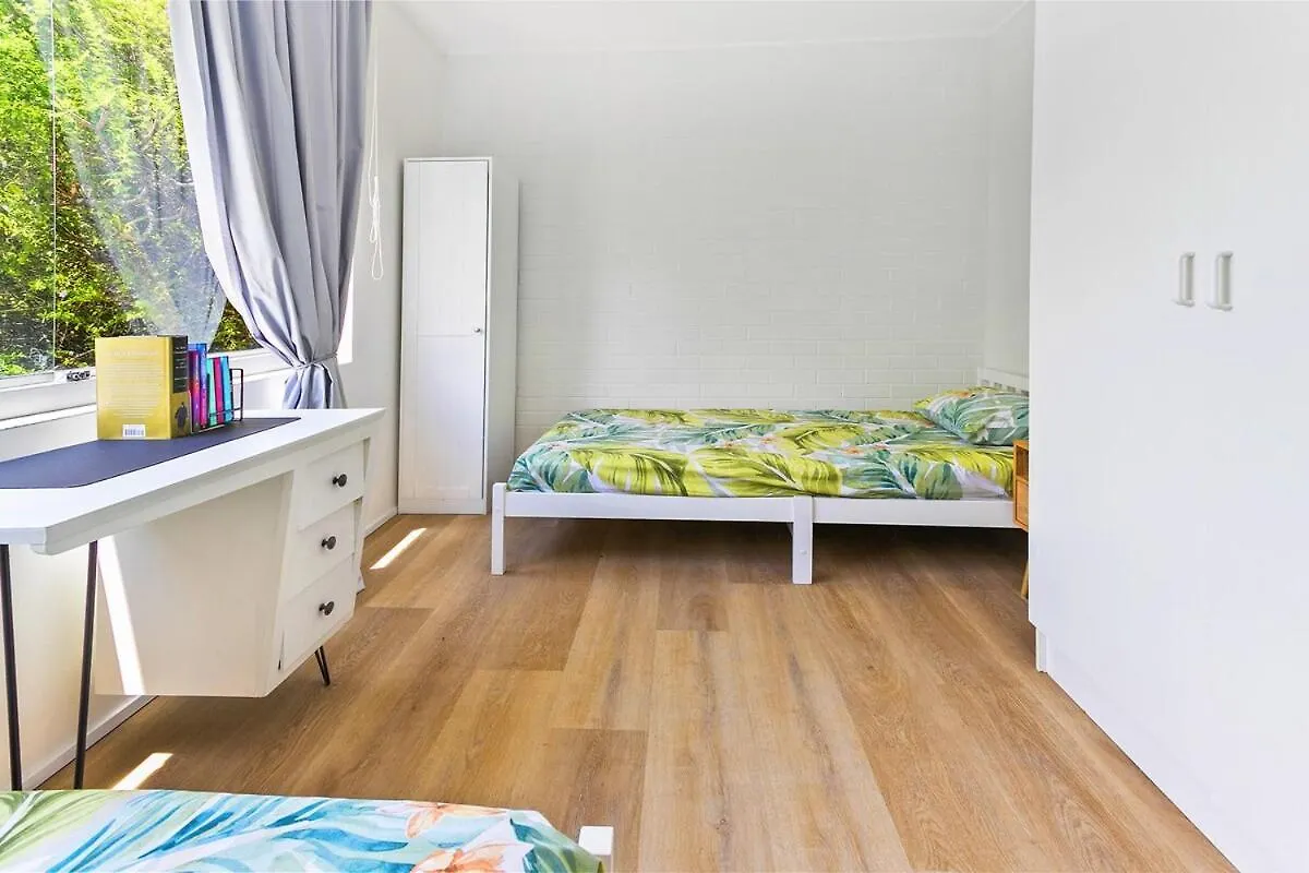 Charming 2-Bed Near River & City Brisbane Apartment